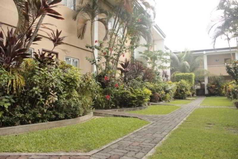 Red Knight Gardens Hotel Davao Exterior photo